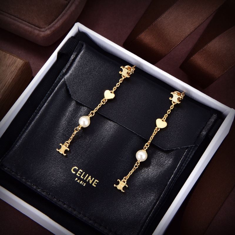 Ce**e necklaces